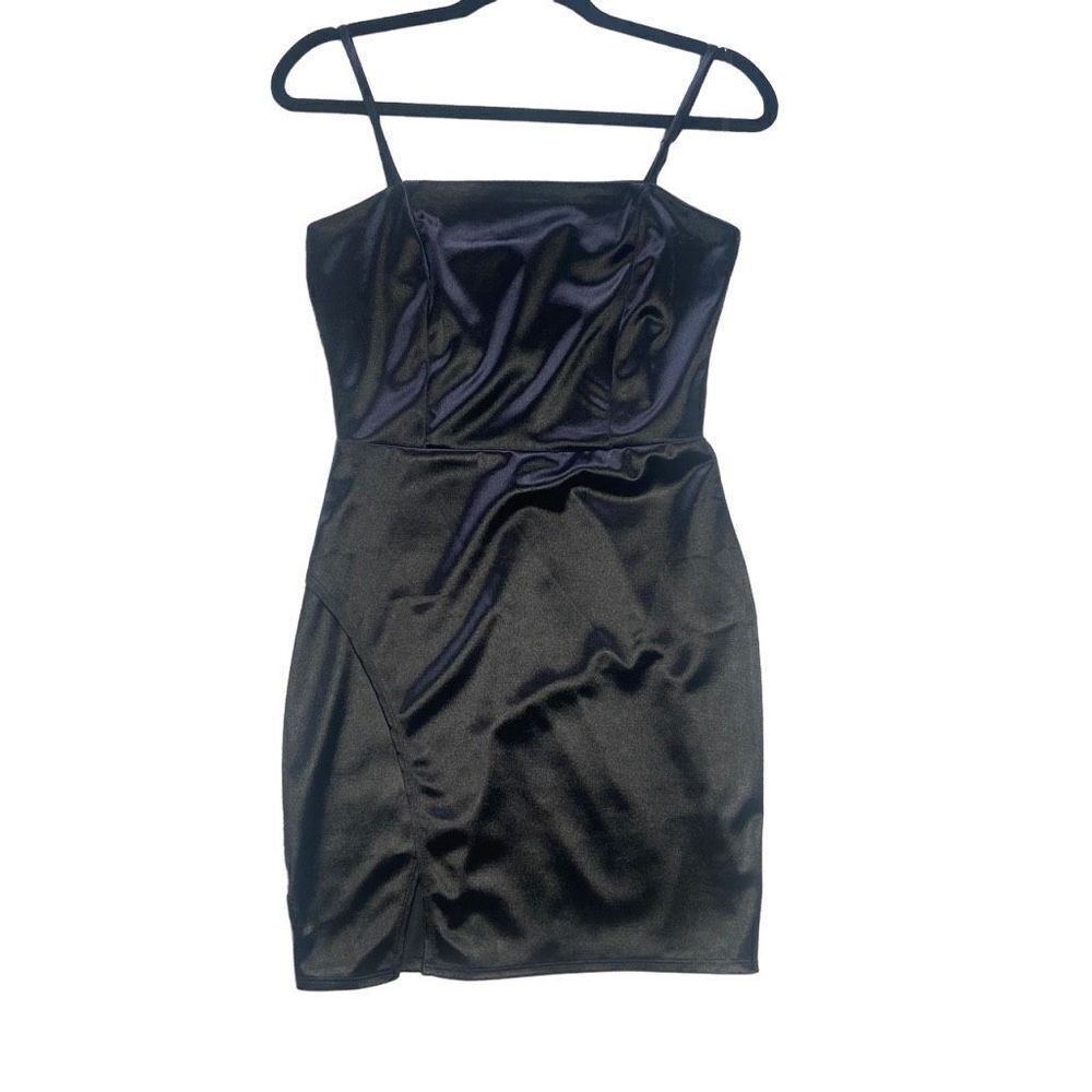 ❤️ Better Be Little Black Dress Women’s Size Medium NWT - Picture 3 of 9